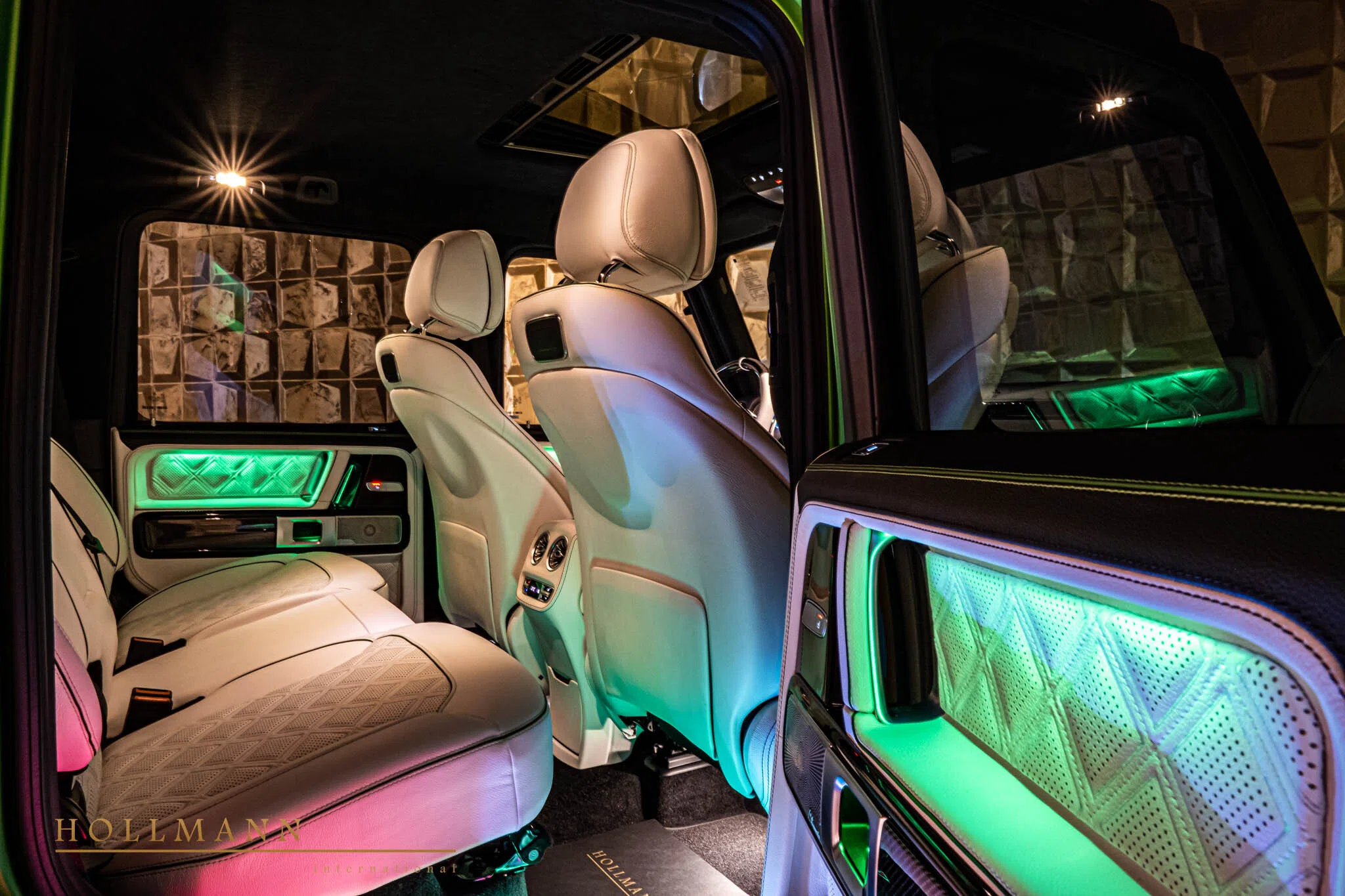 2026 G 63 AMG 6x6 interior, seats, Black Nappa Leather
