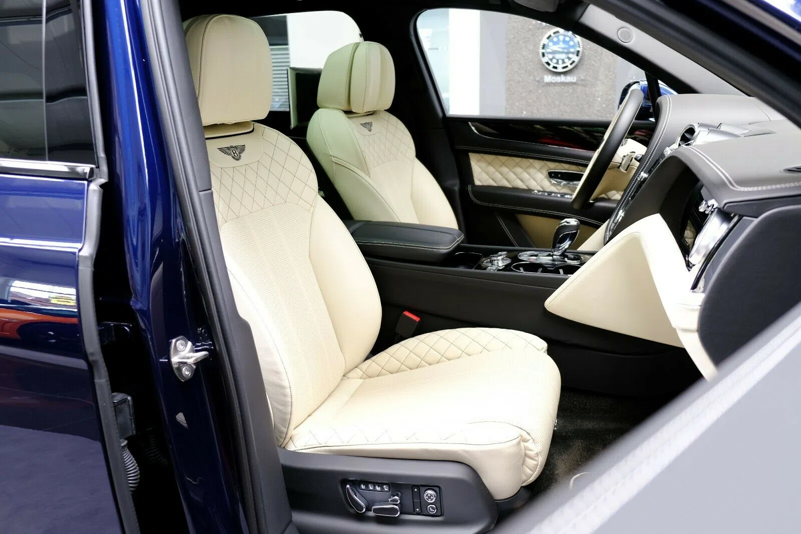 2017 Mansory Bentayga interior, seats, Full leather