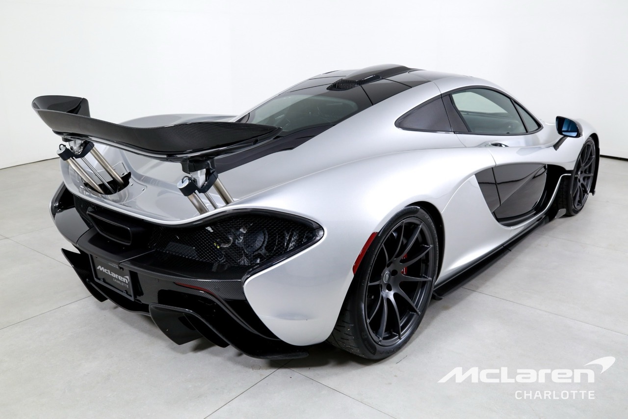 2015 McLaren P1, 5/12