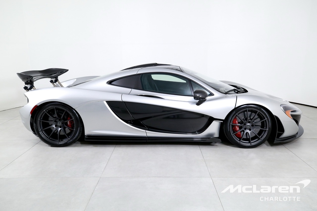 2015 McLaren P1, 6/12