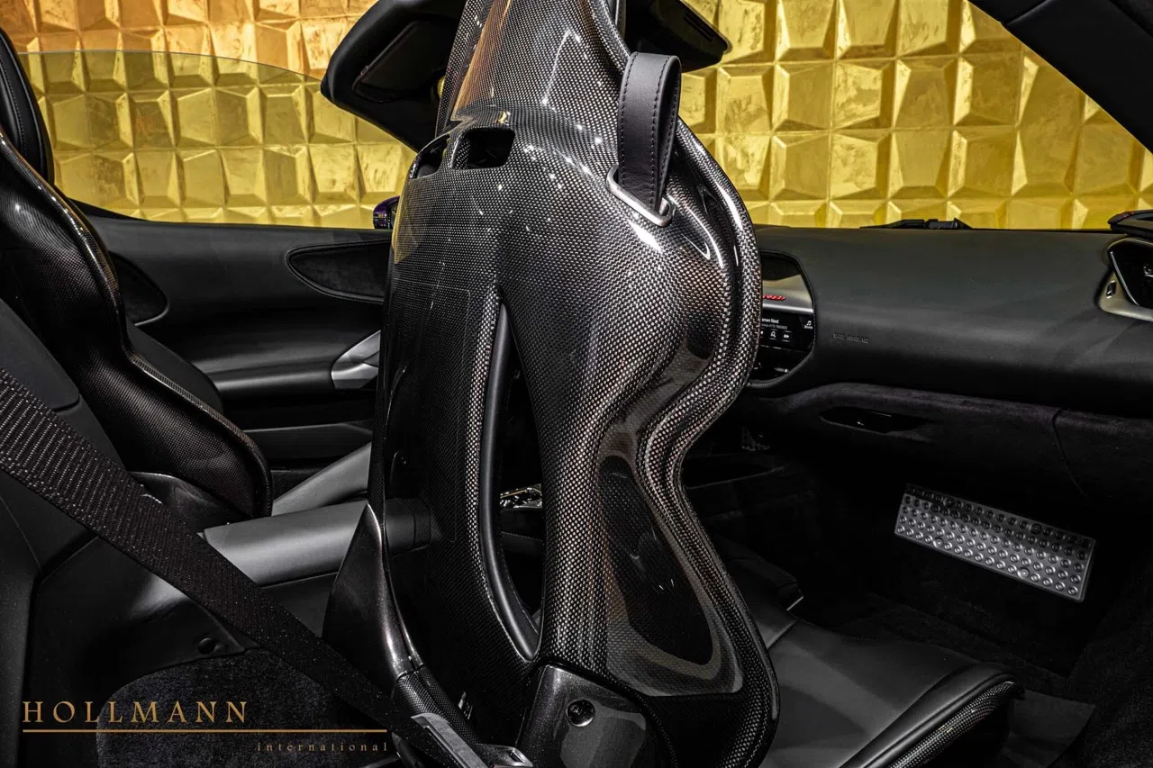 2026 Ferrari SF90 Spider interior, seats, Nero