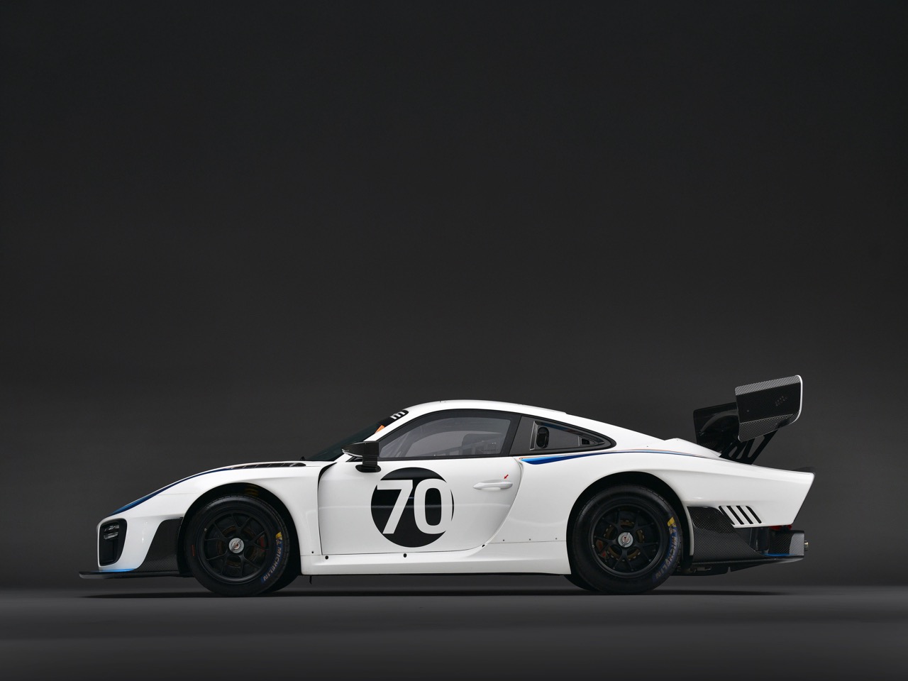 2020 Porsche 935, 3/8