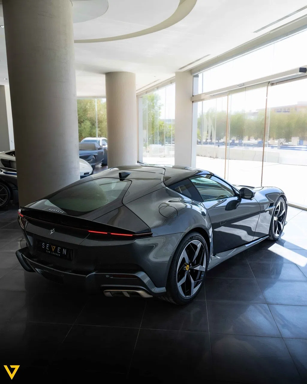 Ferrari 12 Cilindri for sale, exterior, Grigio Silverstone