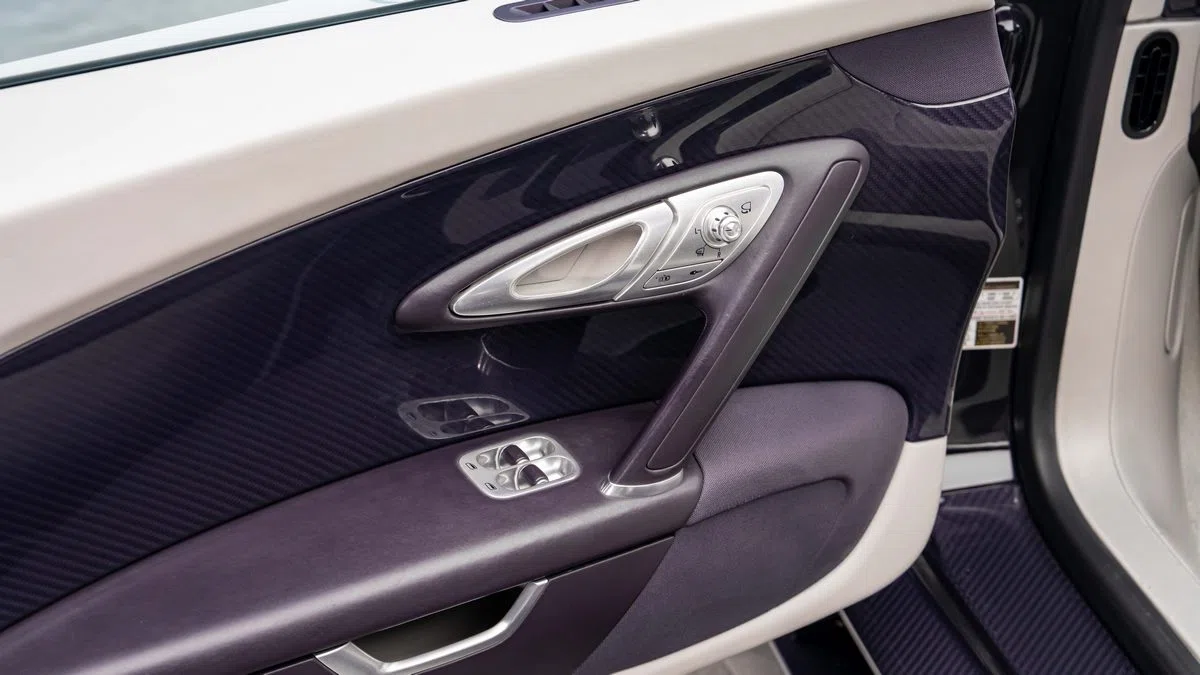 2014 Bugatti Veyron Grand Sport Vitesse interior, door panel