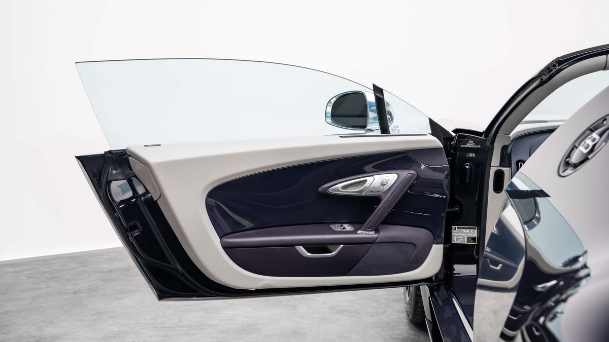 2014 Bugatti Veyron Grand Sport Vitesse, 14/16