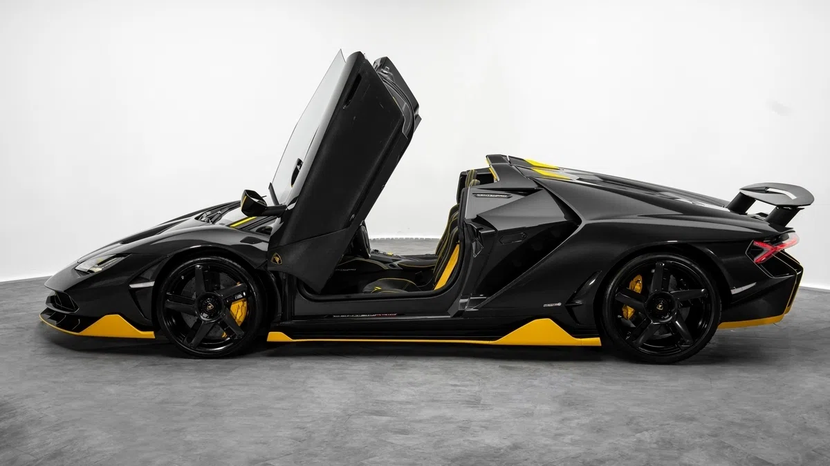 2017 Lamborghini Centenario LP770-4 Roadster for sale, exterior, Glossy Carbon Fibre / Yellow