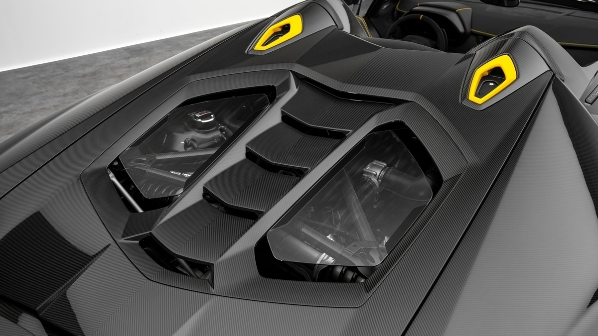2017 Lamborghini Centenario LP770-4 Roadster, 6/15