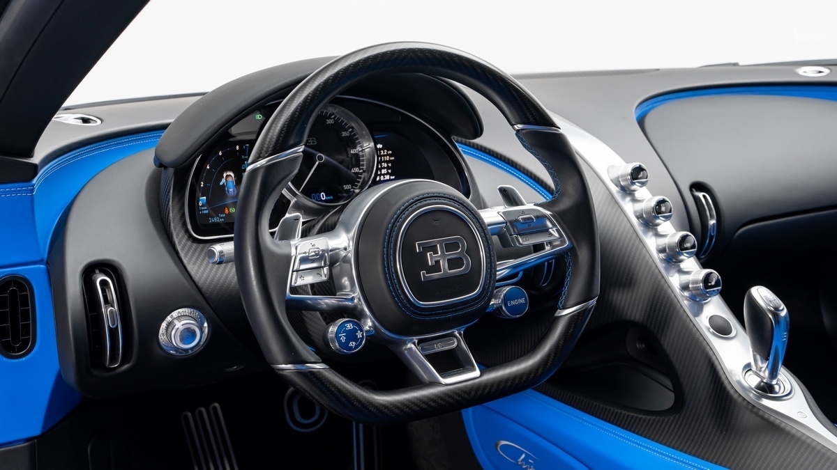 2018 Bugatti Chiron, 2/16