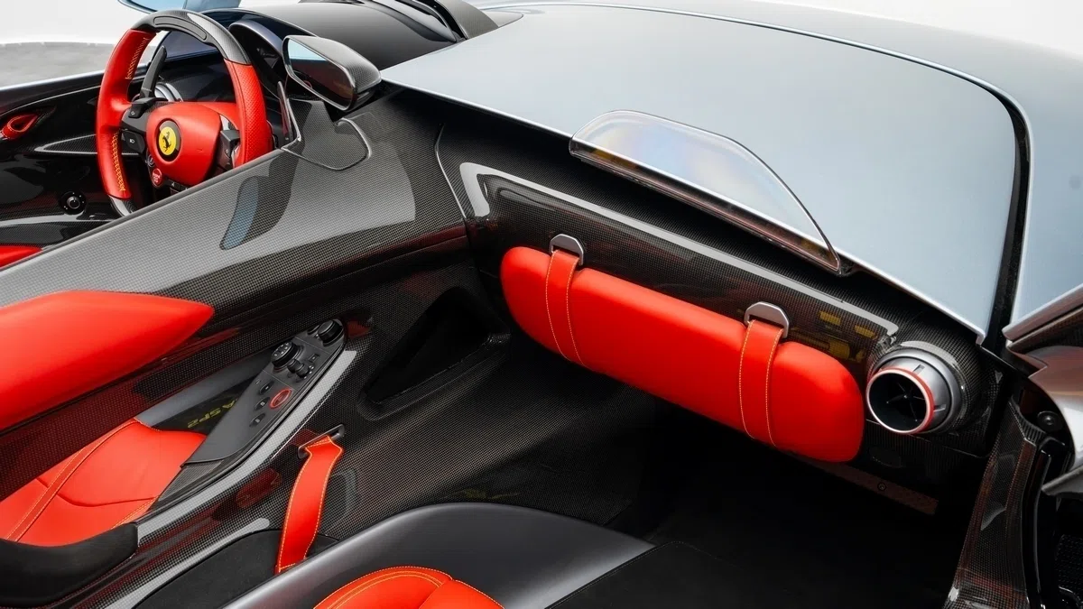 2022 Ferrari Monza SP2 interior