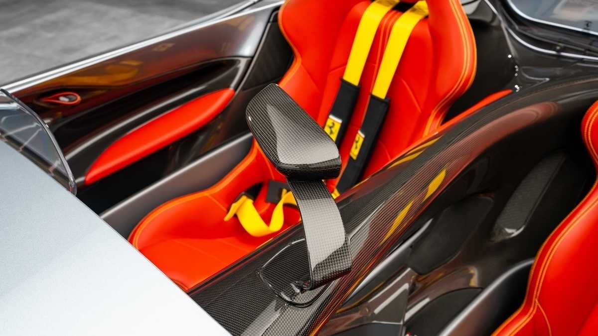 2022 Ferrari Monza SP2, 12/18