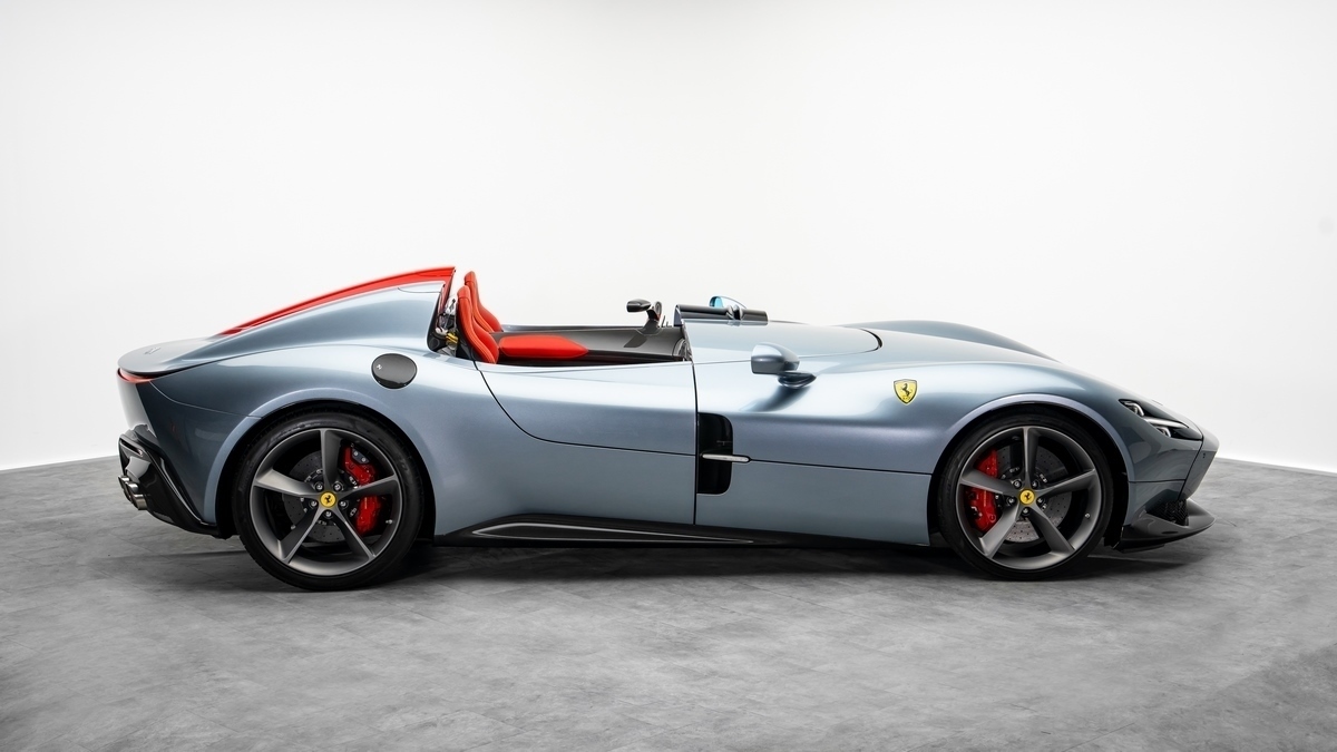 2022 Ferrari Monza SP2, 16/18