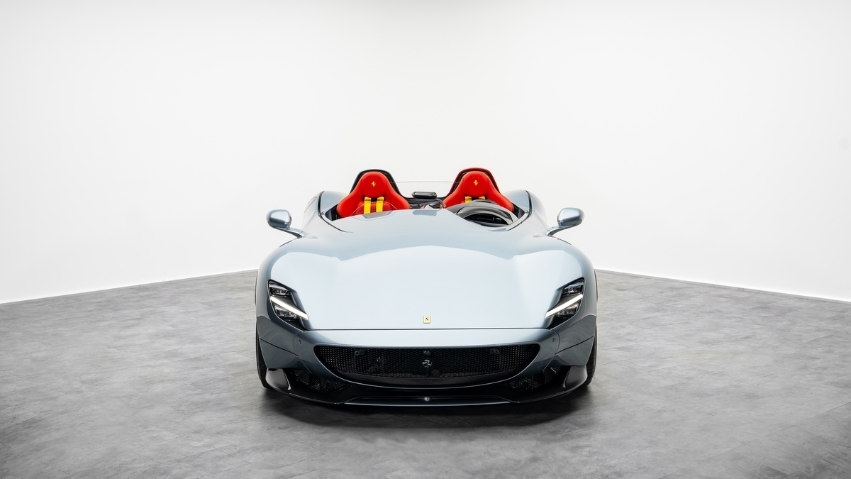 2022 Ferrari Monza SP2, 17/18