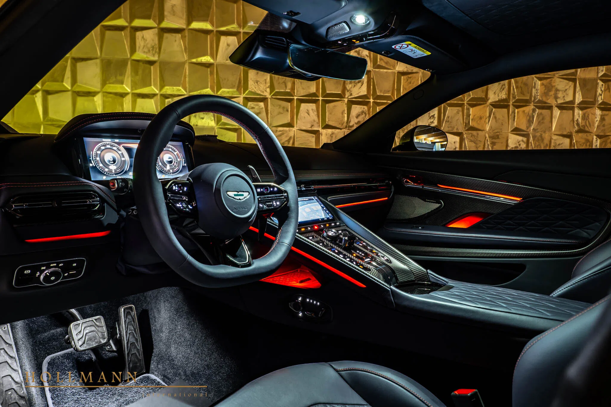2024 Aston Martin DB12 Coupé interior, dashboard