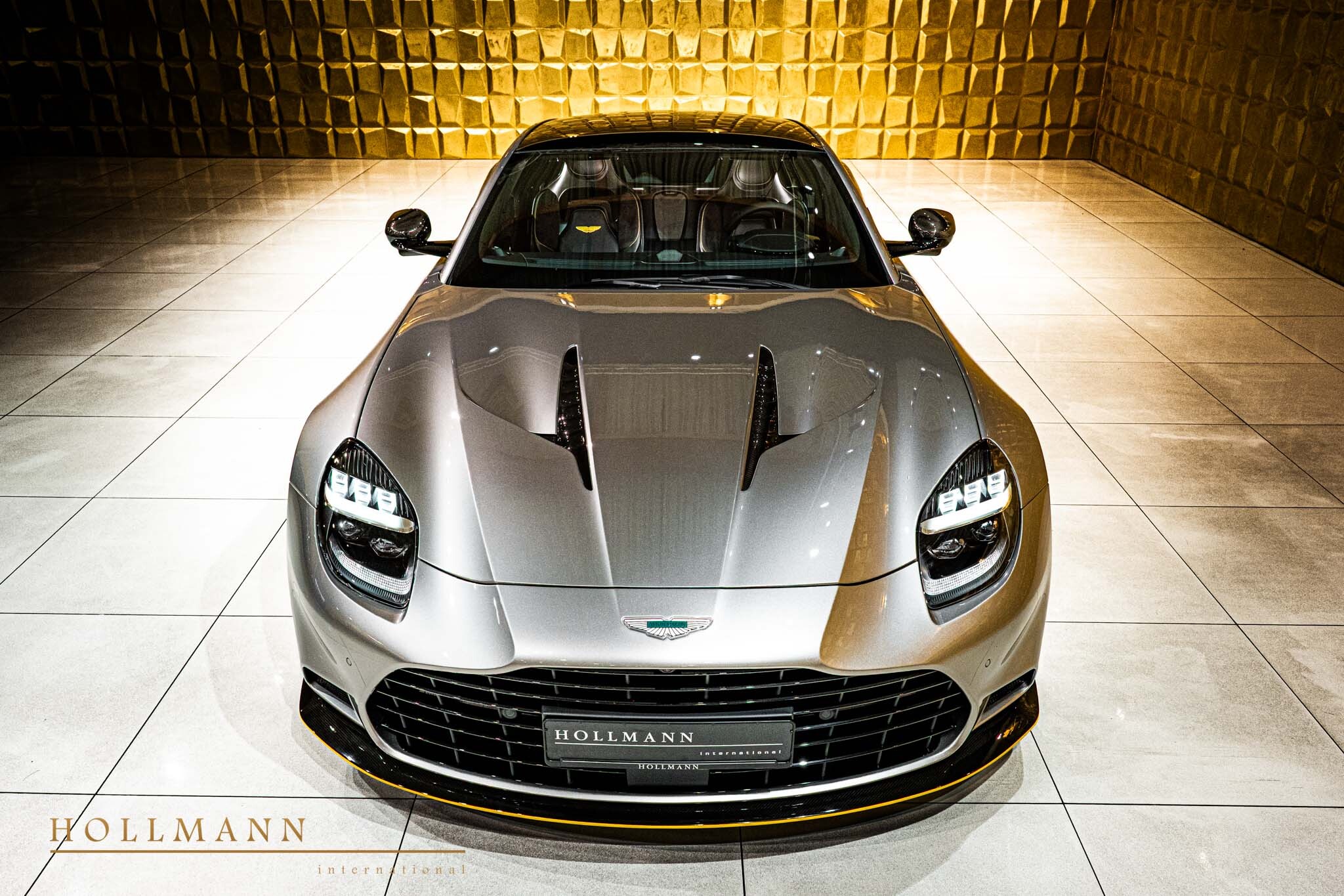 2025 Aston Martin Vanquish Coupé, 5/14