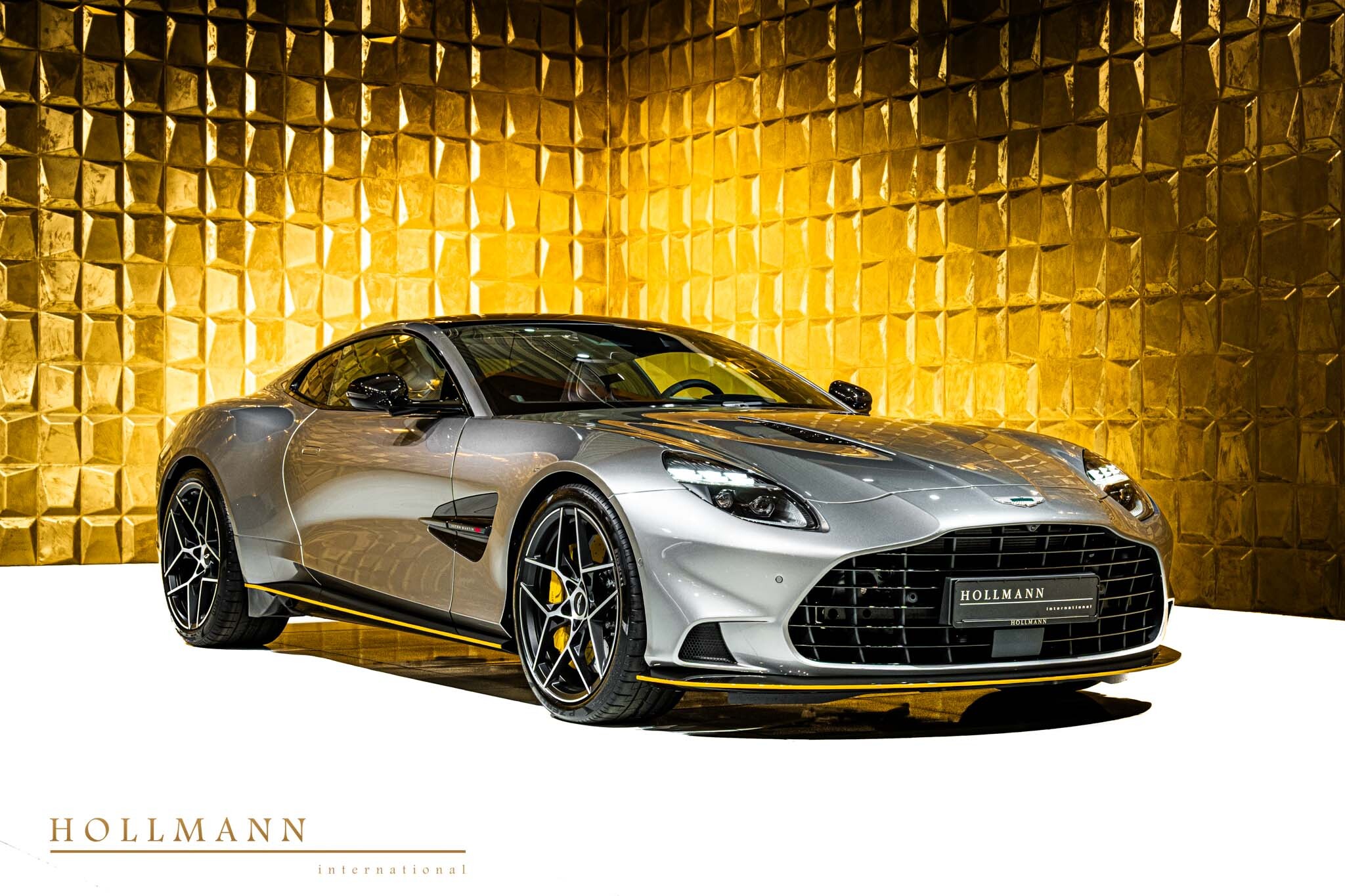 2025 Aston Martin Vanquish Coupé, 7/14