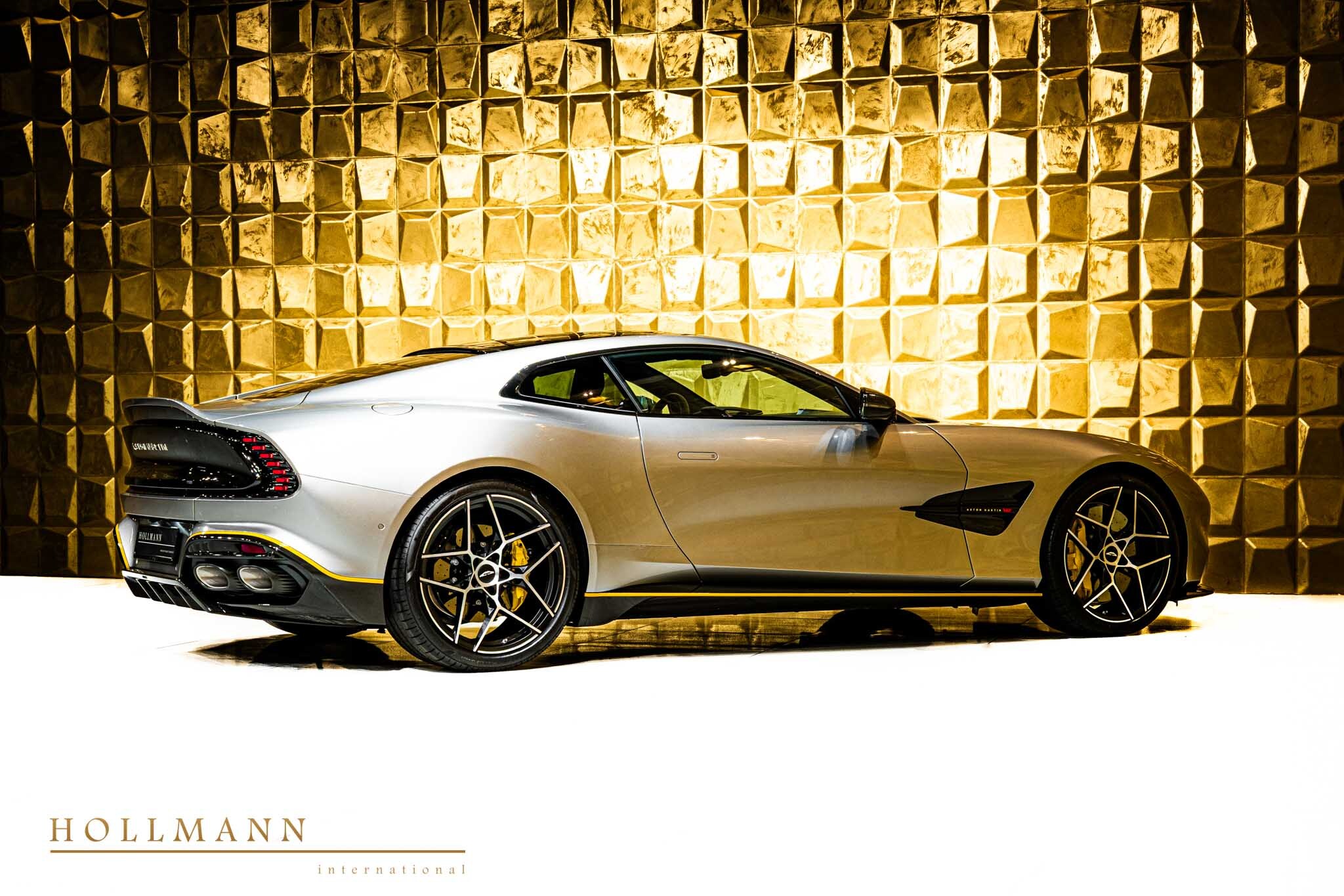 2025 Aston Martin Vanquish Coupé, 10/14