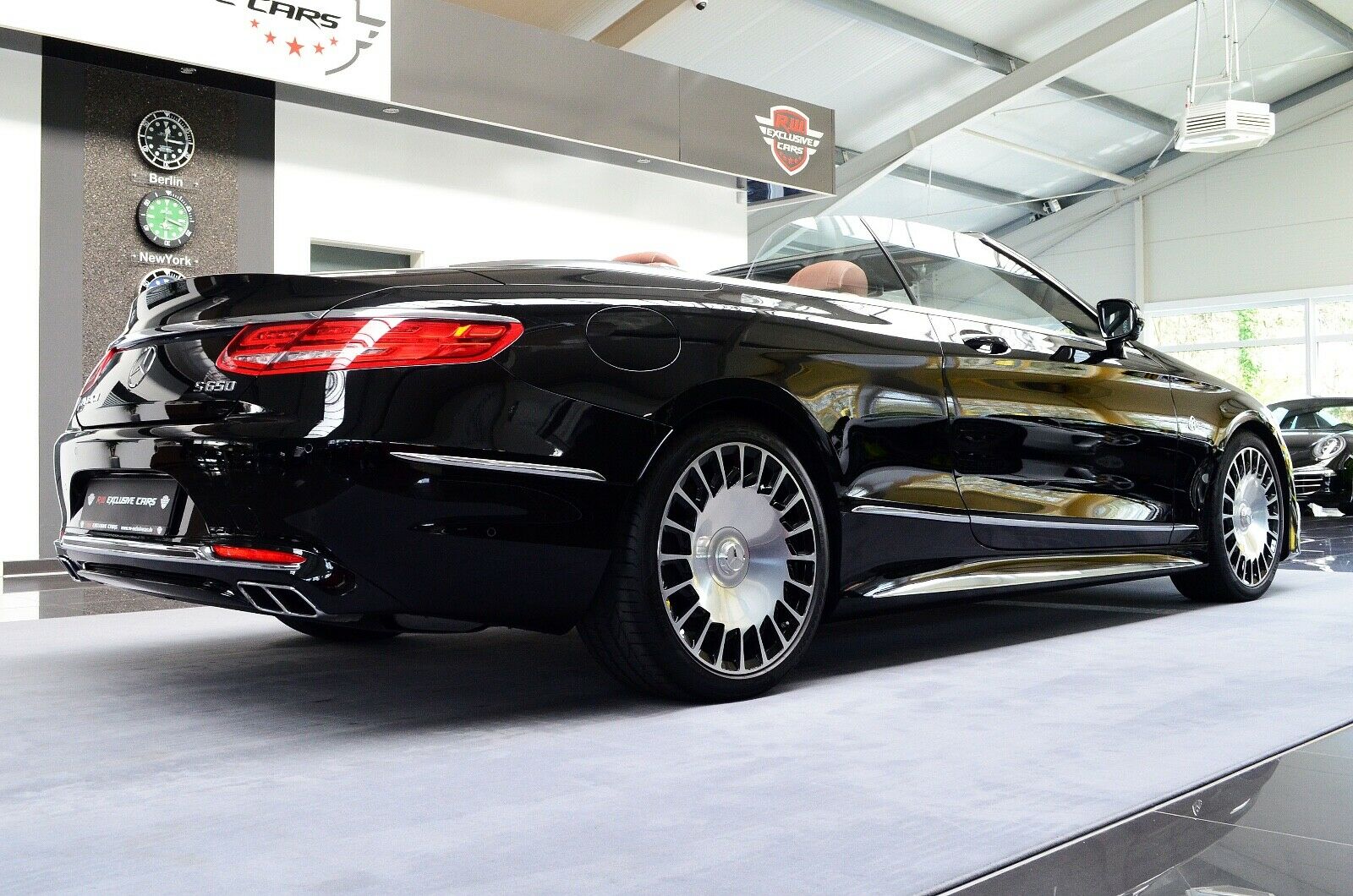 2017 Mercedes-Maybach S 650 Cabrio 1 of 300, 13/37