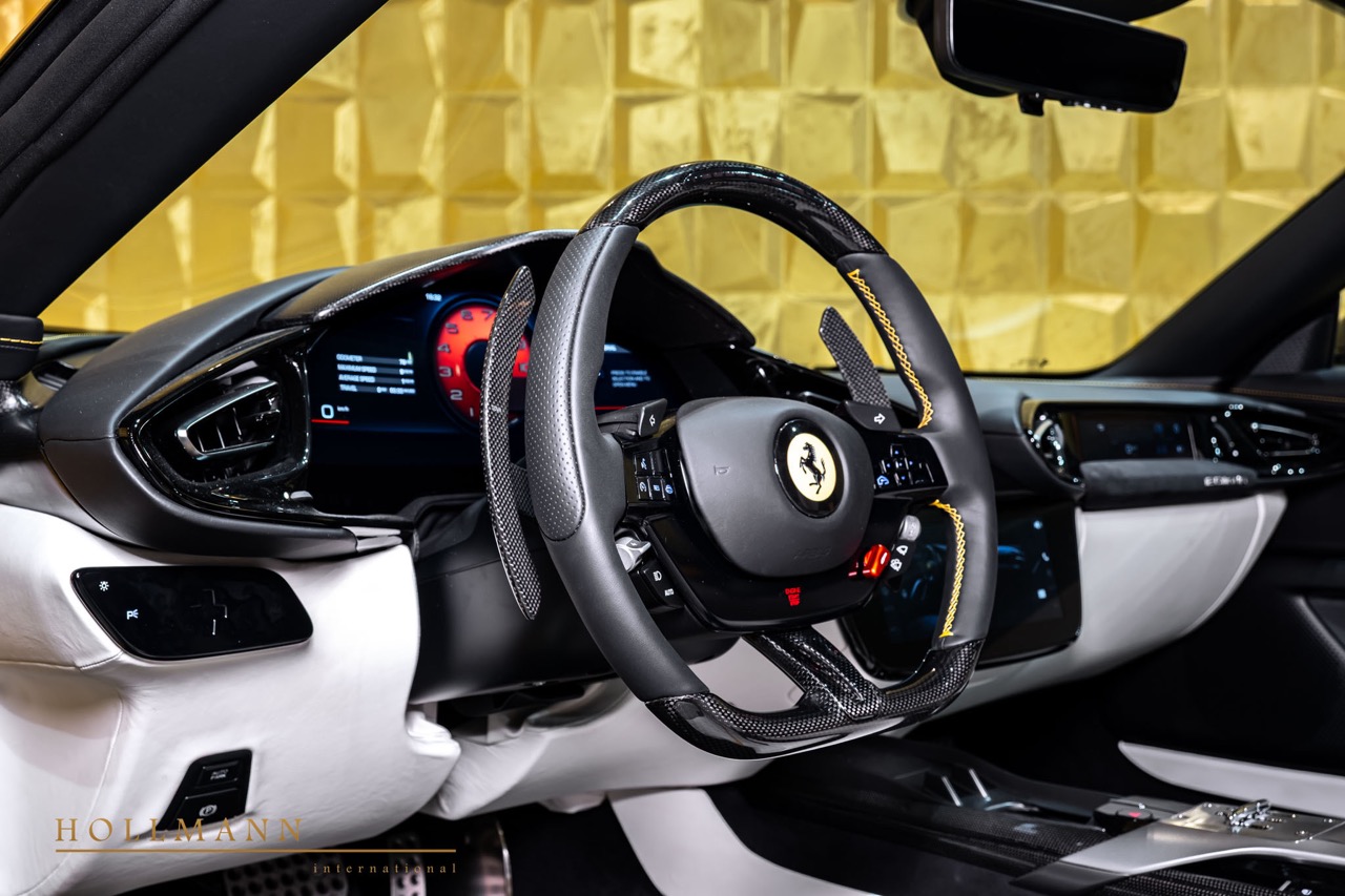 2026 Ferrari 12Cilindri, 7/14