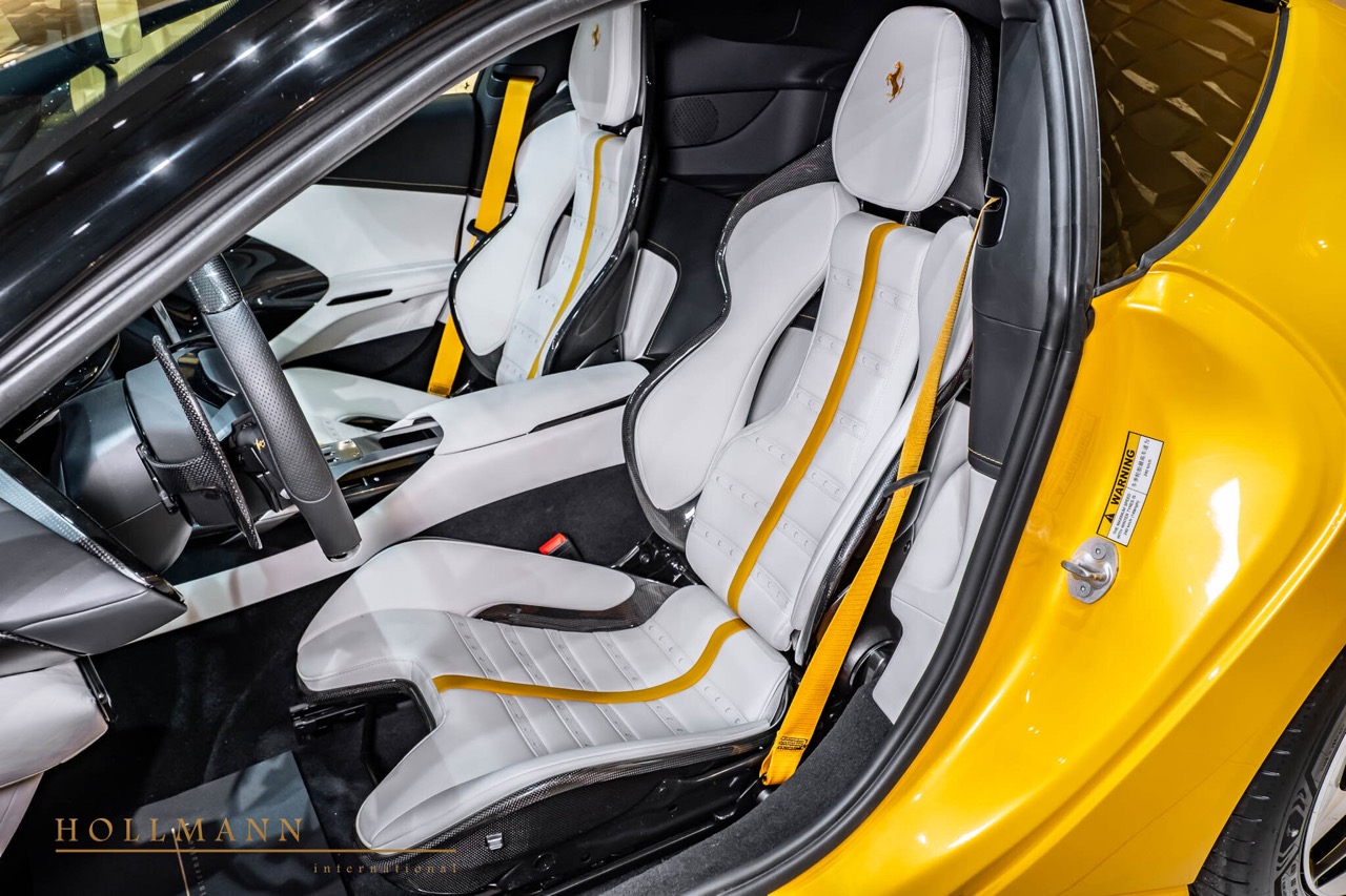 2026 Ferrari 12Cilindri, 8/14