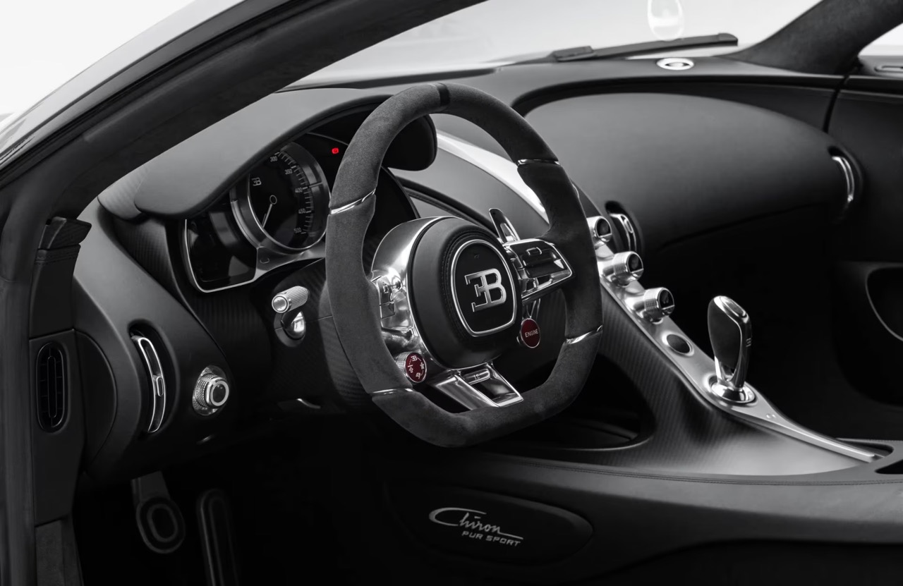 2021 Bugatti Chiron Pur Sport, 2/15