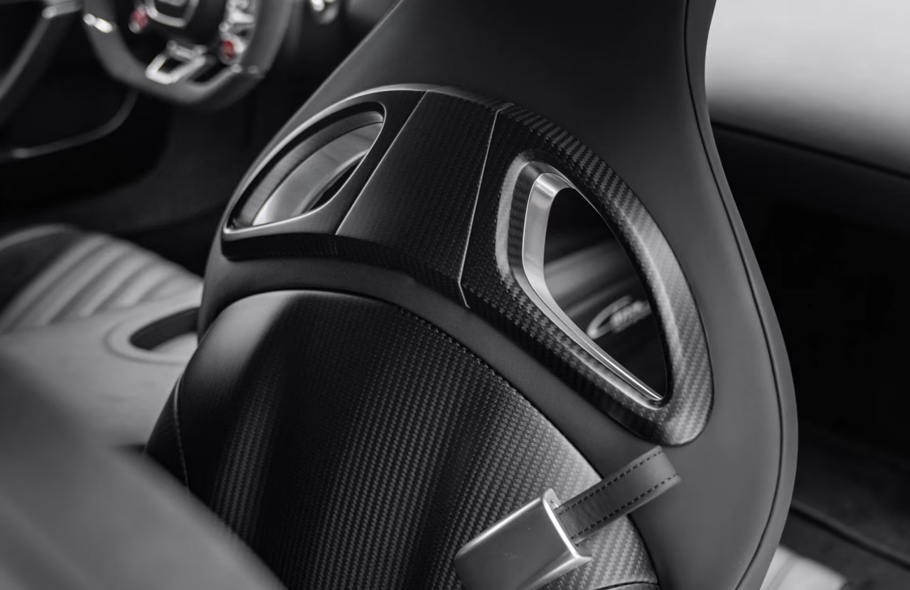 2021 Bugatti Chiron Pur Sport, 9/15