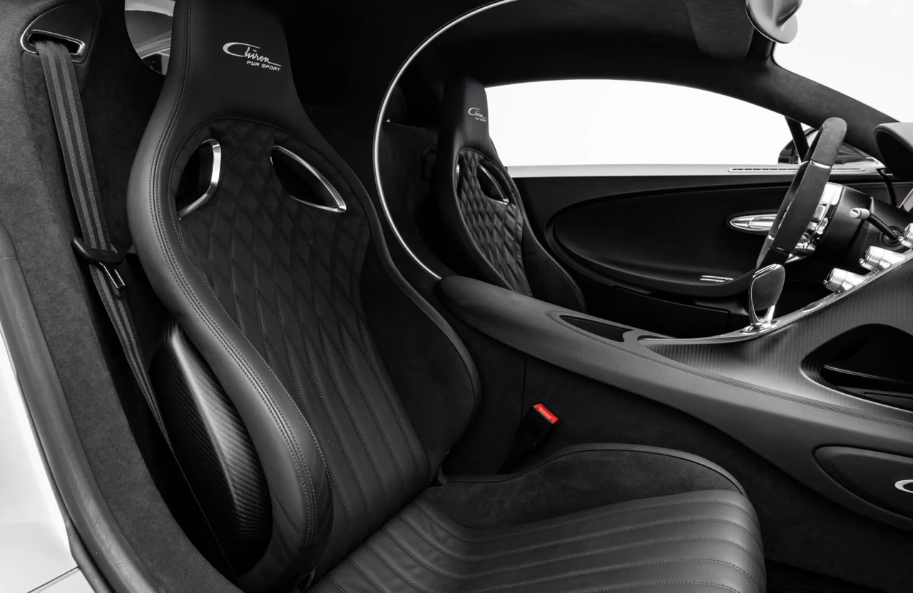 2021 Bugatti Chiron Pur Sport, 12/15