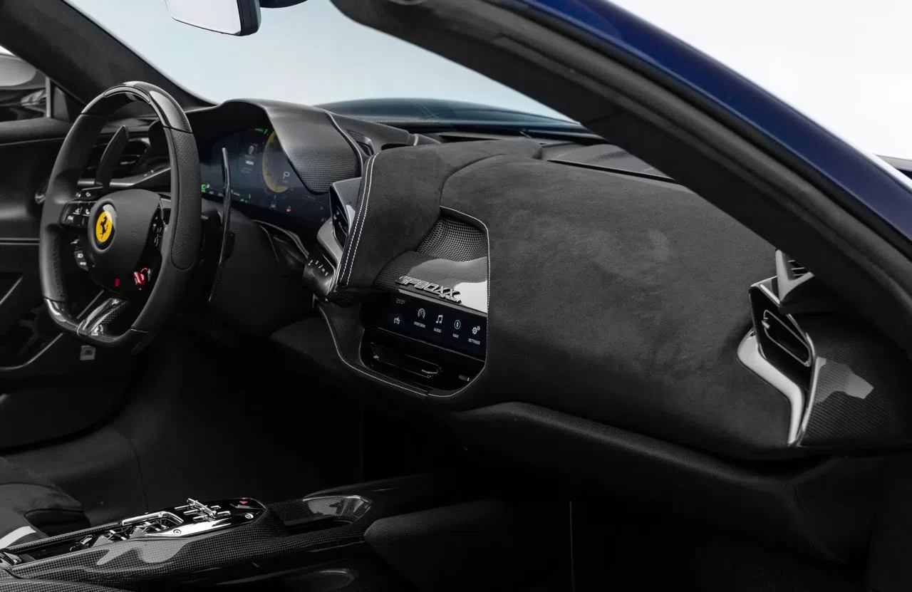 2025 Ferrari SF90 XX Spider interior