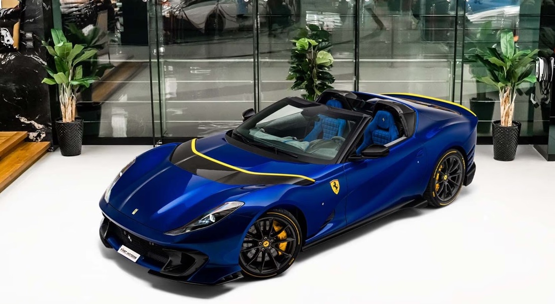 2023 Ferrari 812 Competizione Aperta
