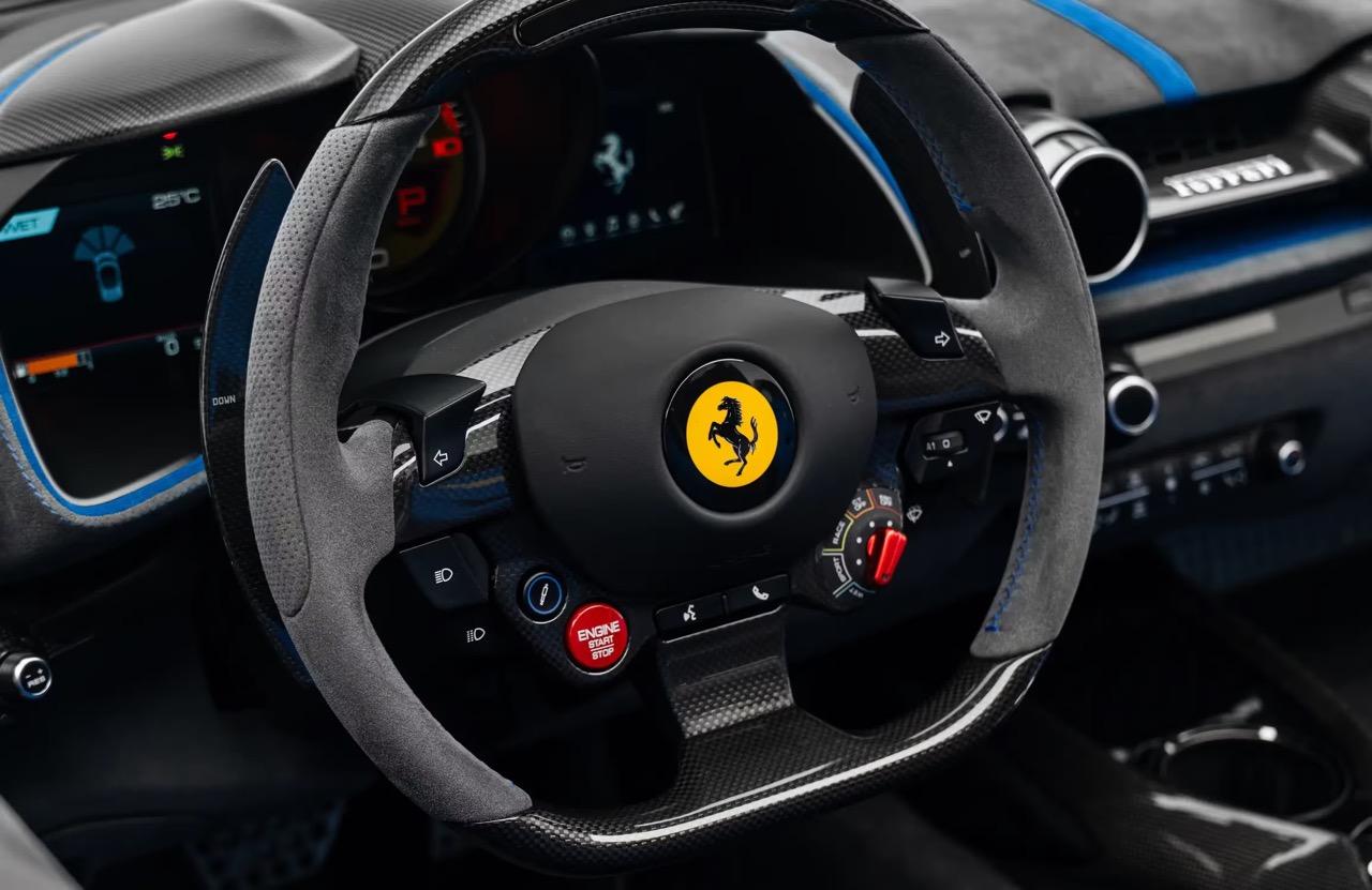 2023 Ferrari 812 Competizione Aperta, 10/13