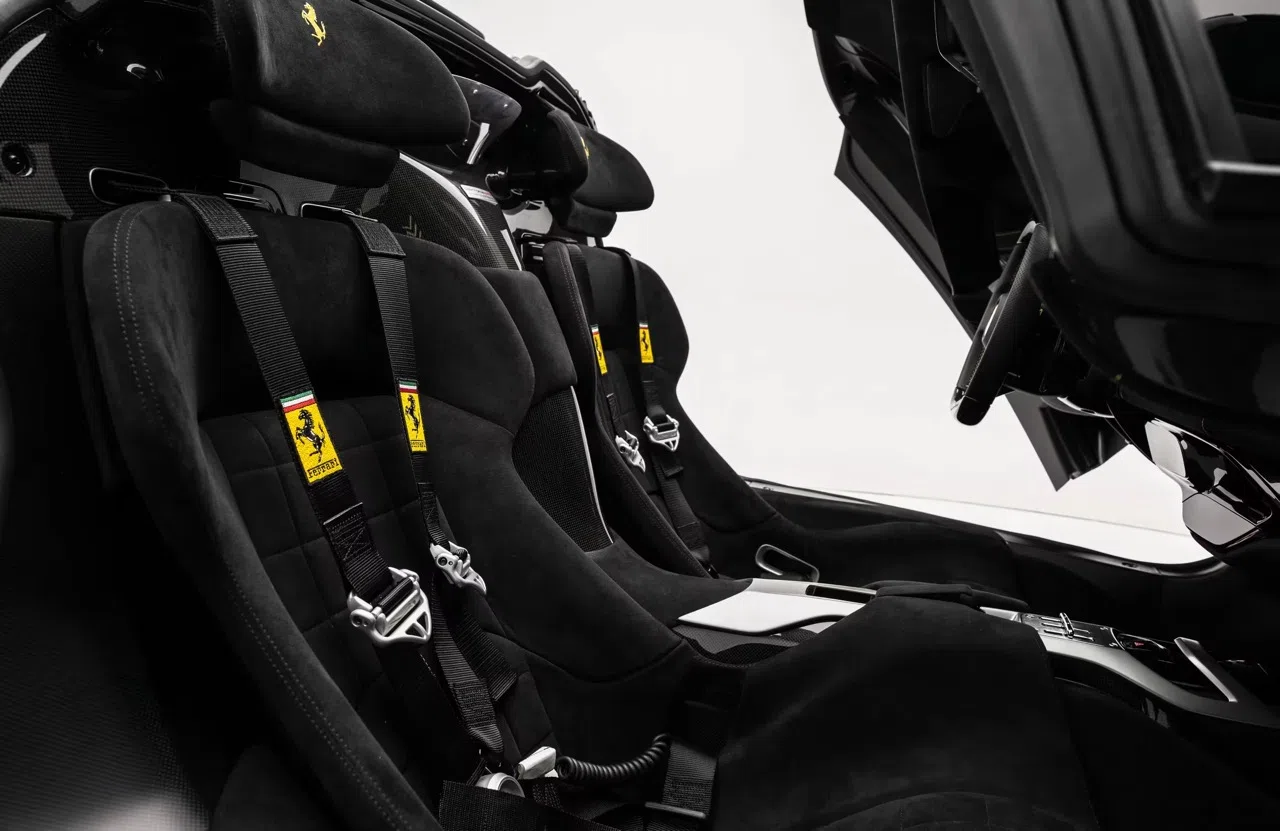 2023 Ferrari Daytona SP3 interior, seats