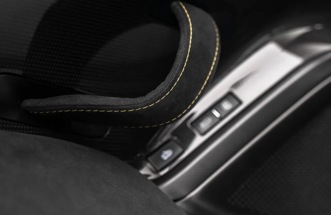 2023 Ferrari Daytona SP3 interior