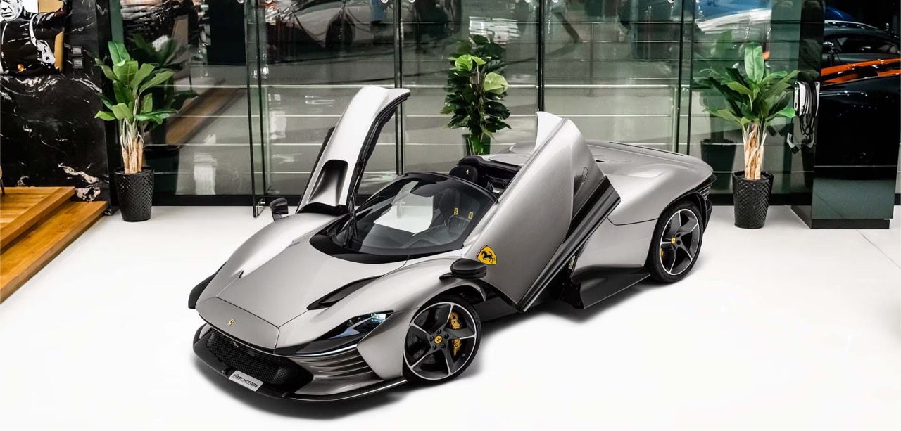 2023 Ferrari Daytona SP3, 16/17