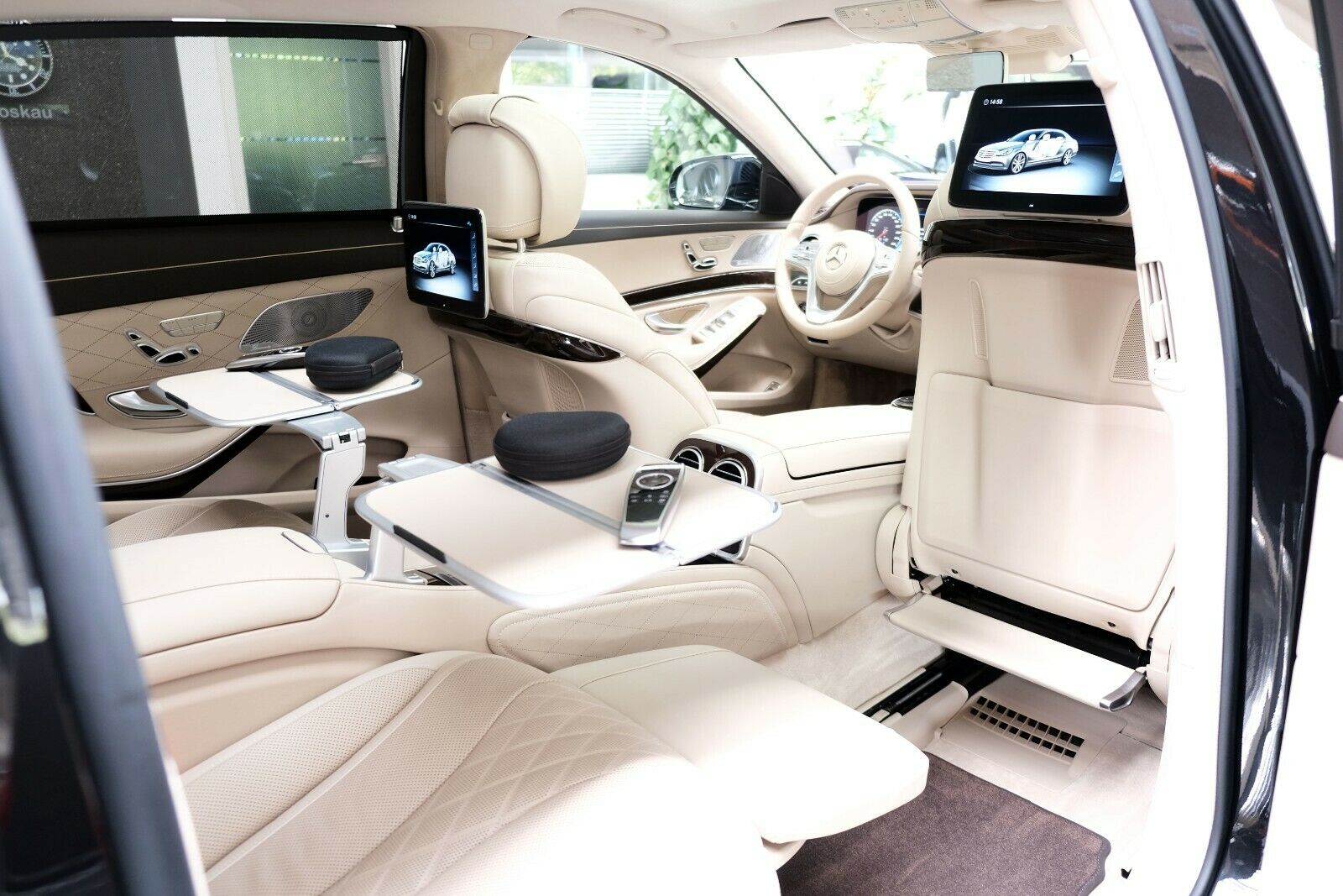 2017 Mercedes-Maybach S 650, 6/30