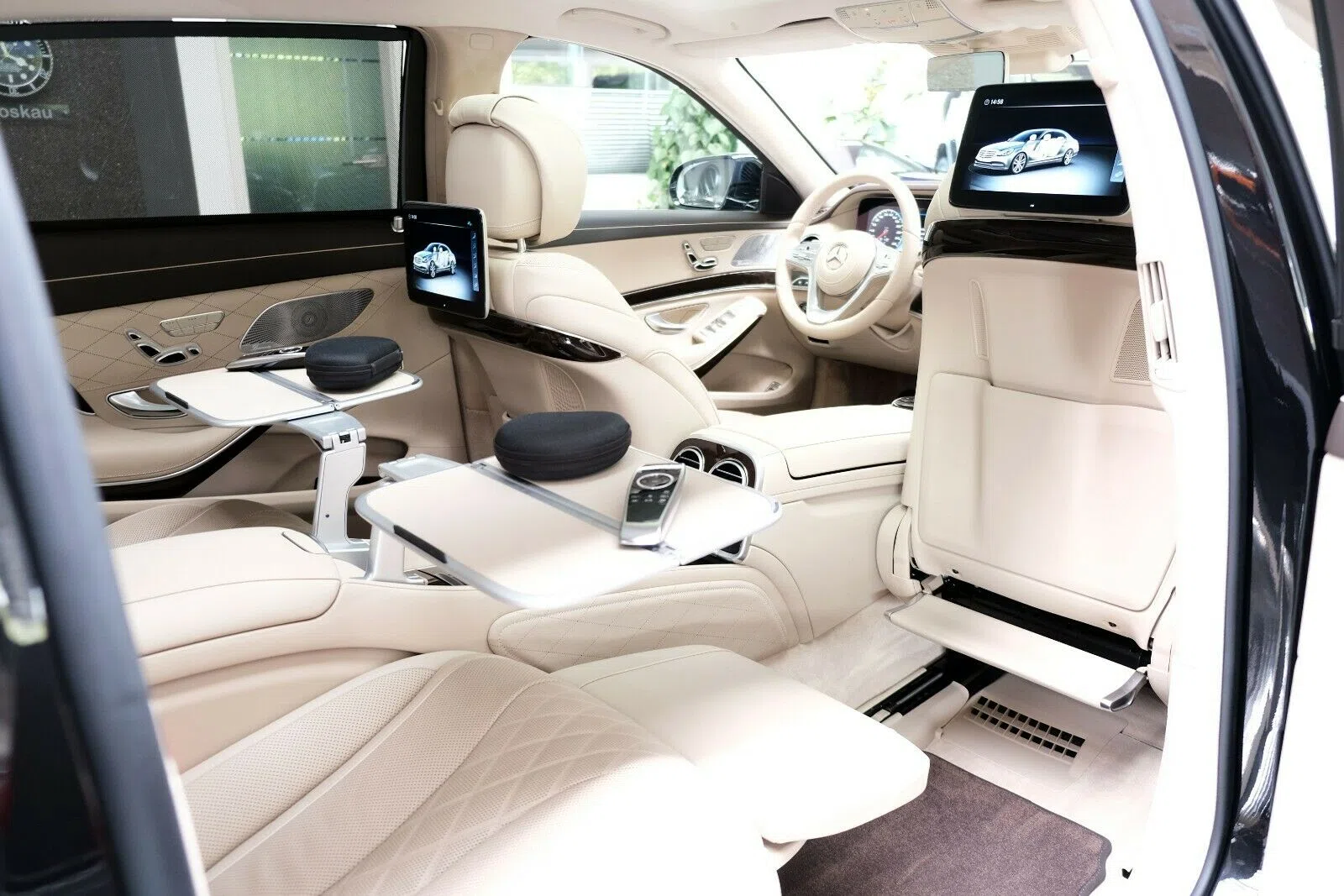 2017 Mercedes-Maybach S 650 interior, seats, Full leather