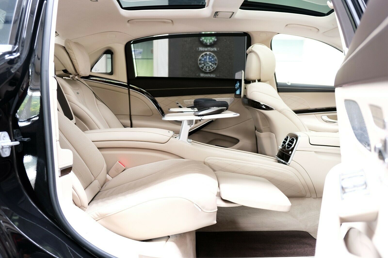 2017 Mercedes-Maybach S 650, 7/30