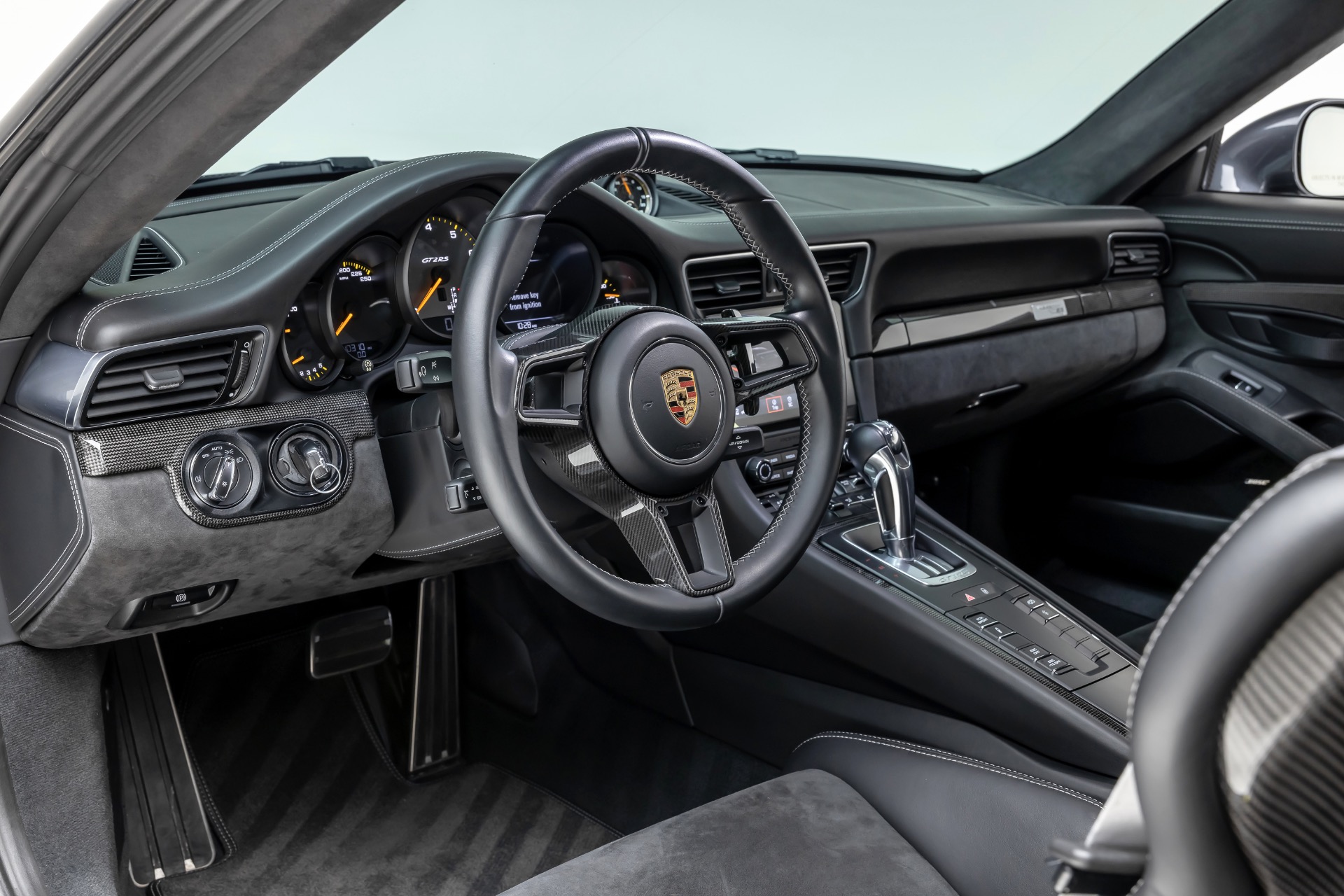 2018 Porsche 911 GT2 RS, 3/14