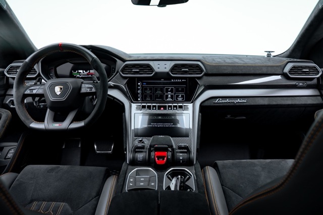 2023 Lamborghini Urus Performante, 2/6