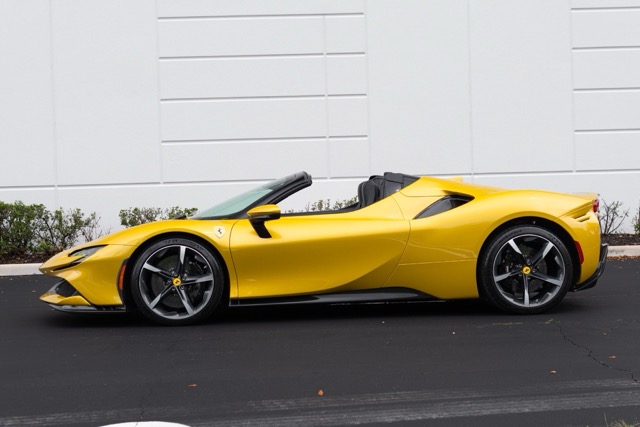 2022 Ferrari SF90 Spider, 3/6