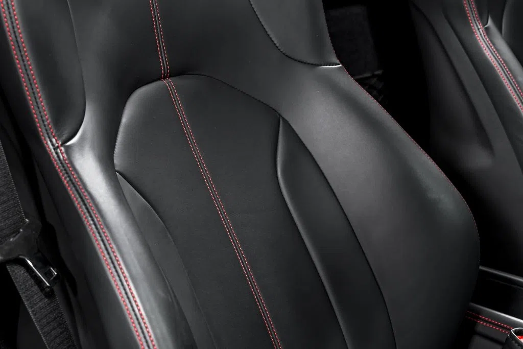 2023 Ferrari F8 Spider interior, seats, Nero