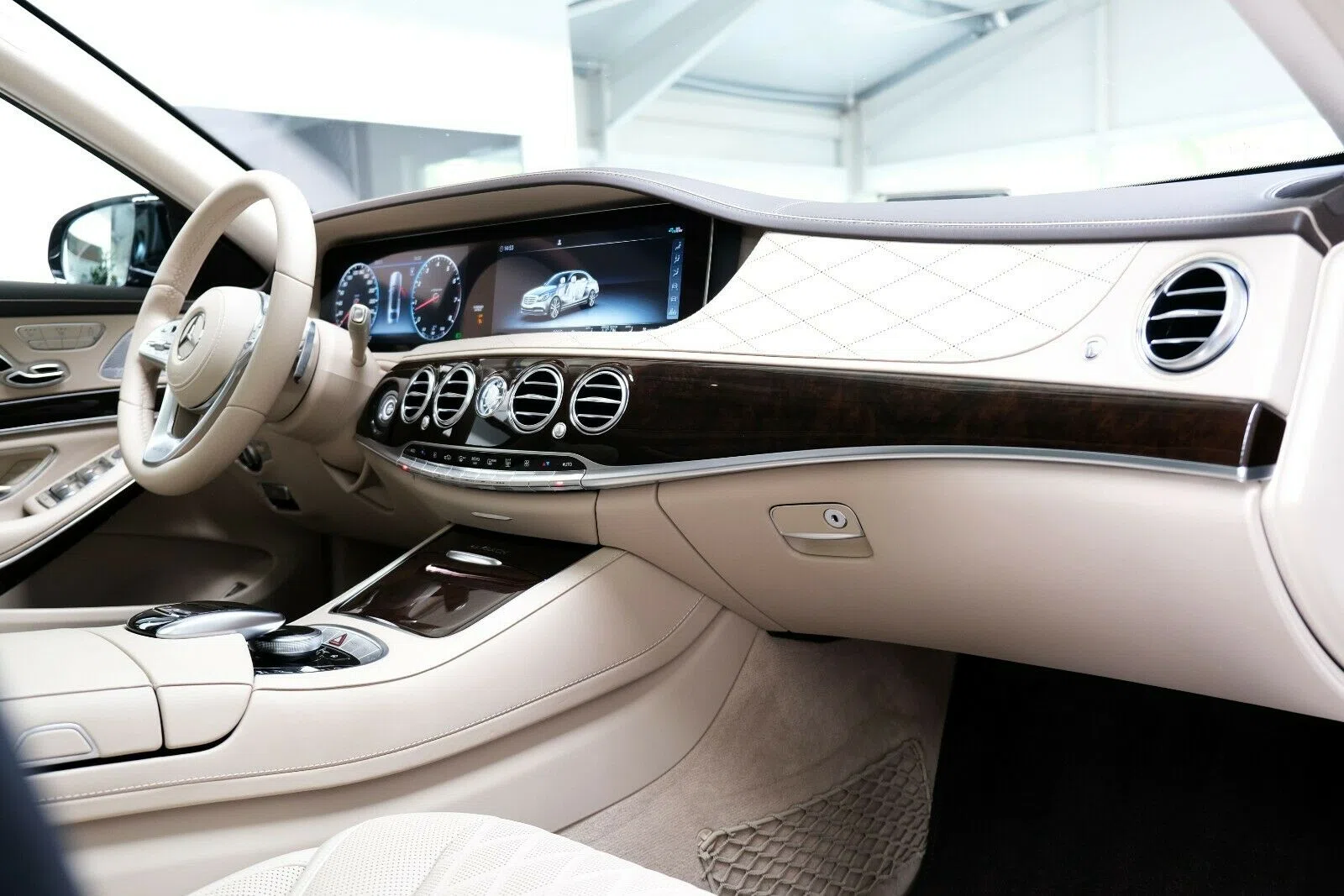 2017 Mercedes-Maybach S 650 interior, Full leather