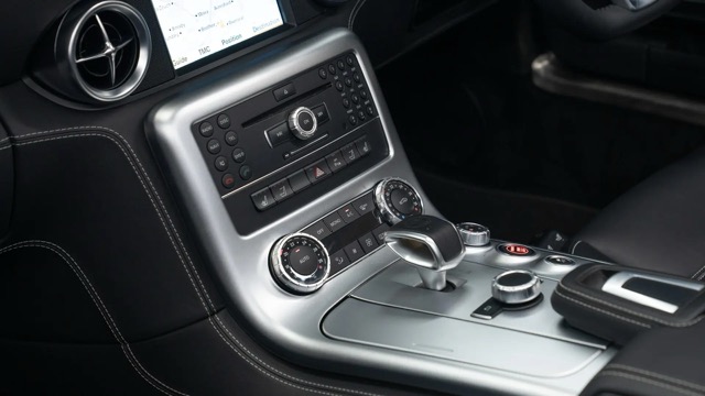 2012 Mercedes-Benz SLS AMG Roadster, 8/10
