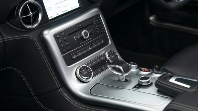 2012 Mercedes-Benz SLS AMG Roadster interior, center console