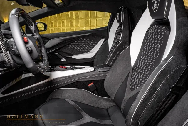 2026 Lamborghini Revuelto interior, seats
