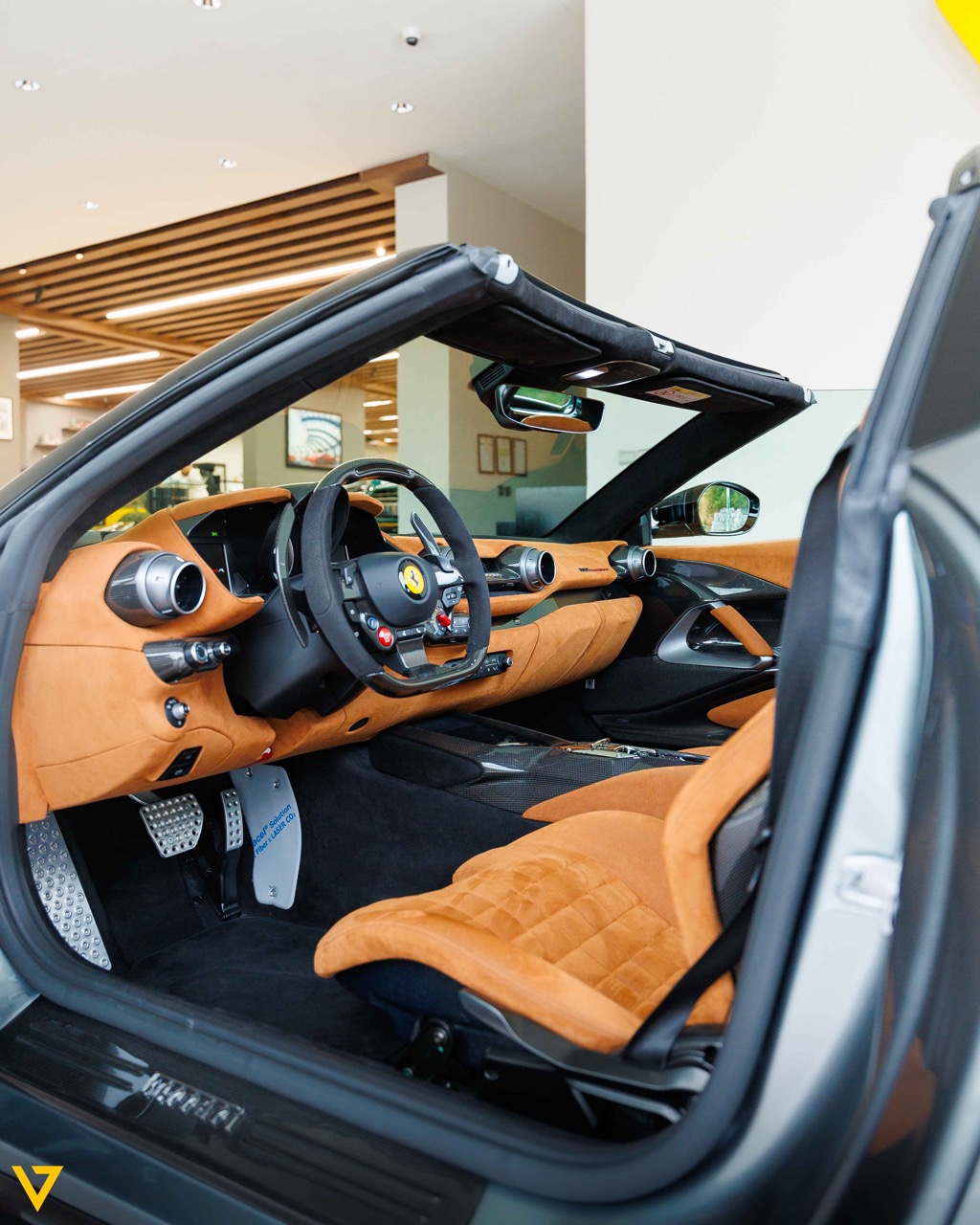 Ferrari 812 Competizione Aperta, 2/6