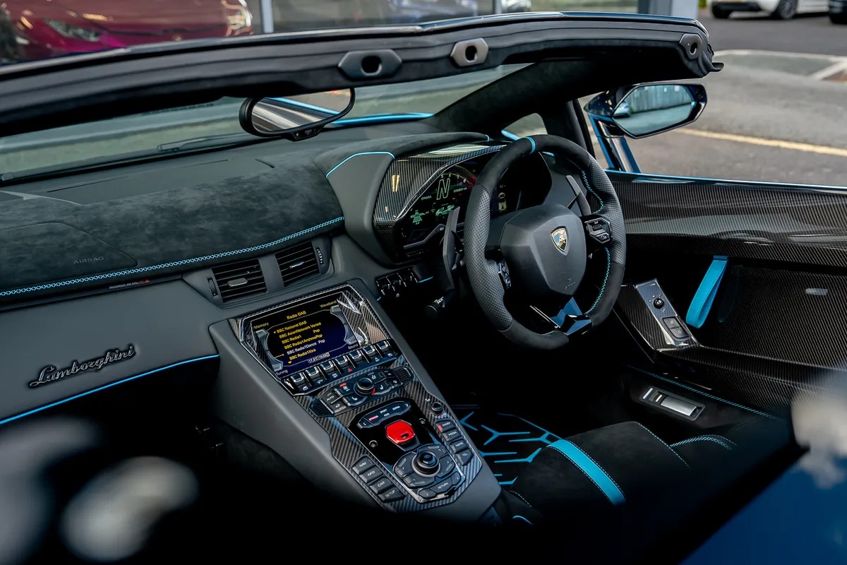 2021 Lamborghini Aventador SVJ Roadster, 5/7