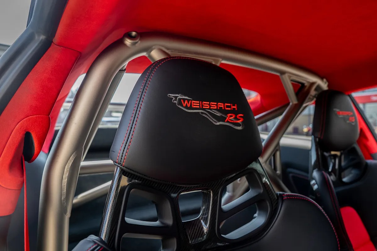 2018 Porsche 911 GT2 RS Weissach, 5/6