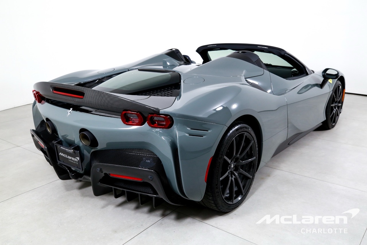 2024 Ferrari SF90 Spider, 3/9