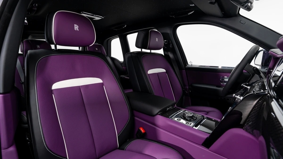 2026 Rolls-Royce Cullinan Black Badge, 5/8