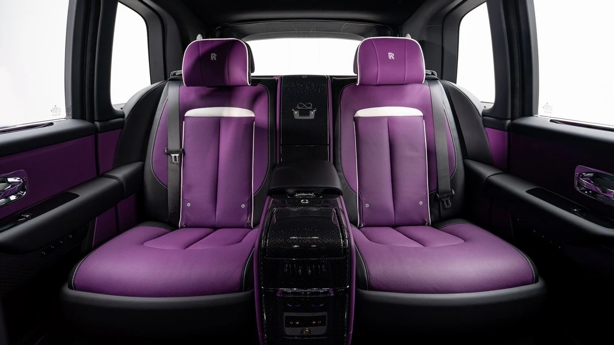 2026 Rolls-Royce Cullinan Black Badge, 6/8