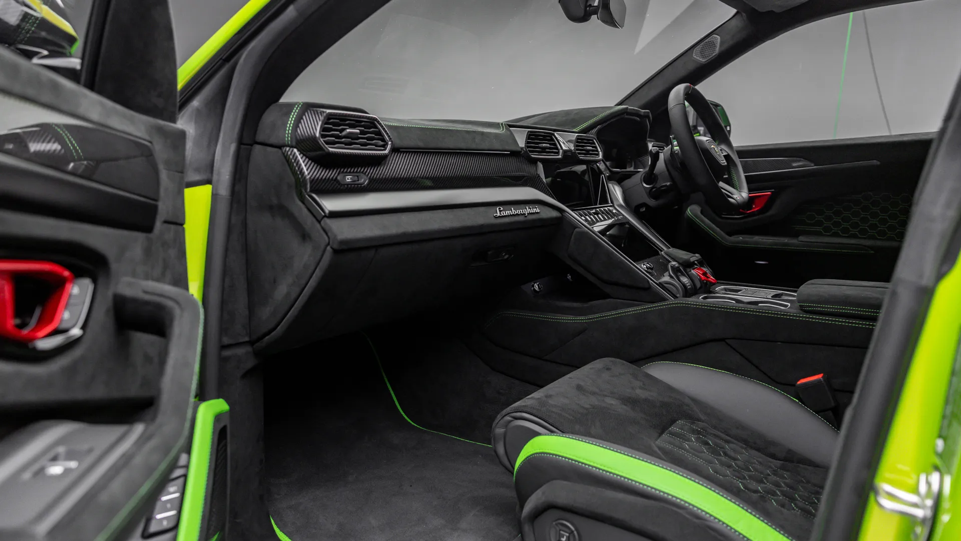 2024 Lamborghini Urus Performante, 4/5
